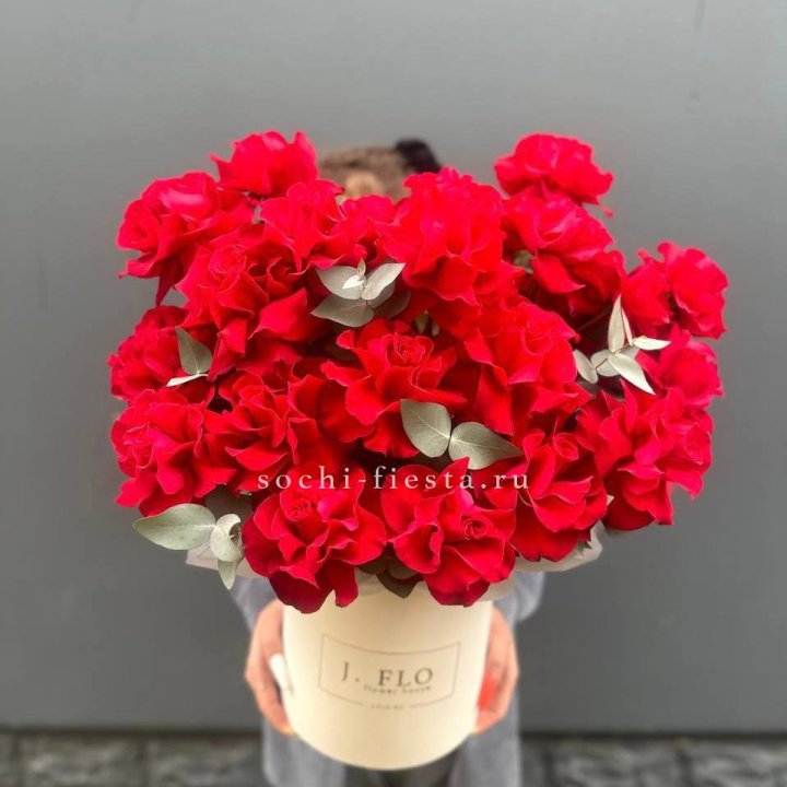 35 Французских роз в боксе в Архангельске