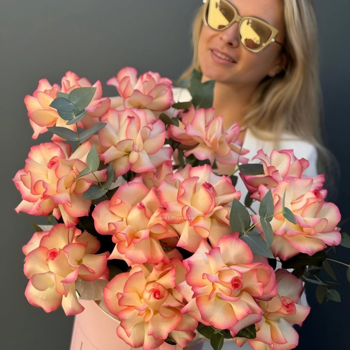 15 французских  роз Джумилия в боксе в Архангельске