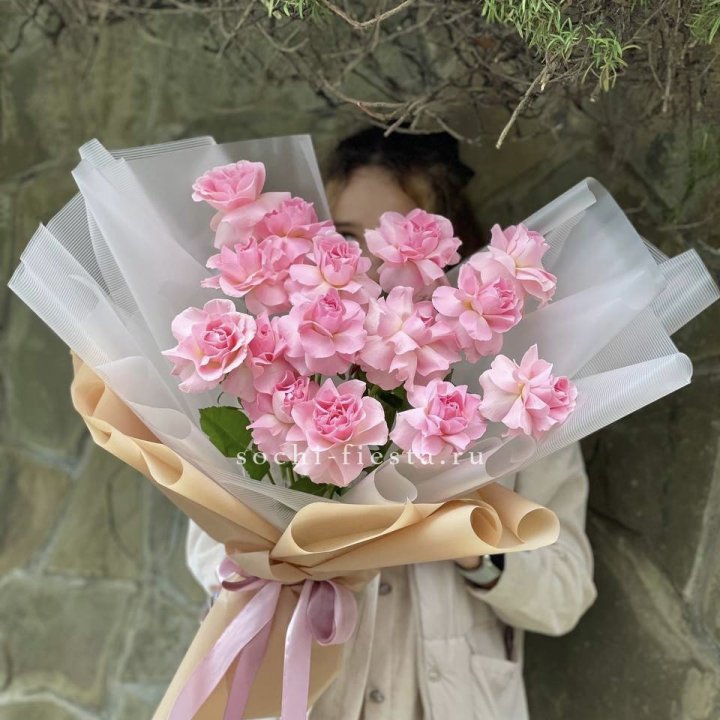 Букет из 15 французских роз Пинк дрим в Архангельске