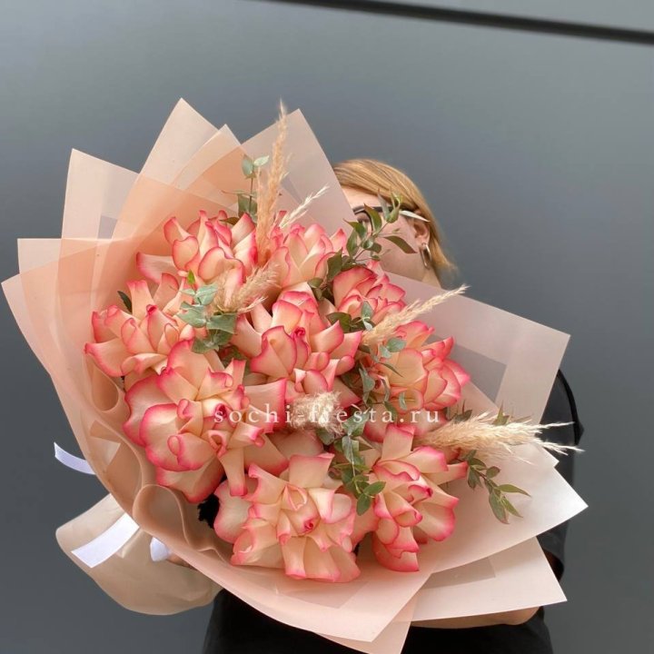 9 Французских роз Джумилия  в Архангельске