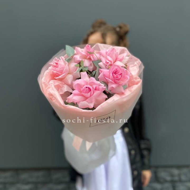 5 французских розовых роз  в Архангельске