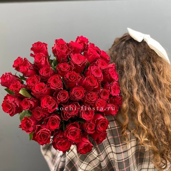 51 красная роза в Архангельске