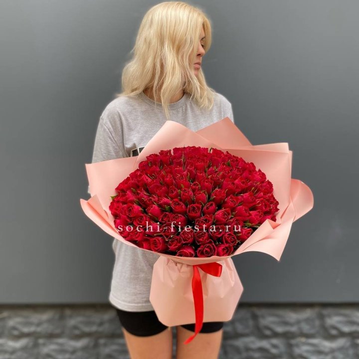 101  красная кенийская роза  в Архангельске