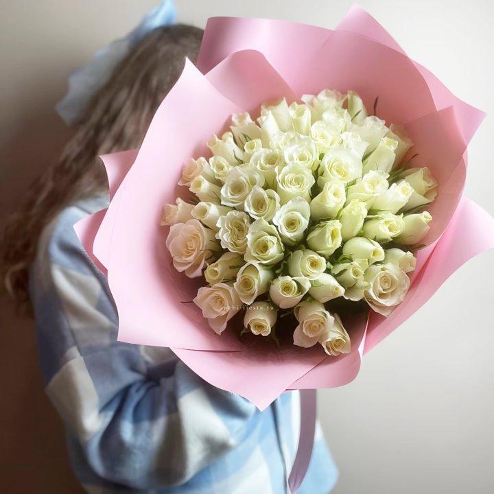 Букет из 51 белой розы (Кения) в Архангельске