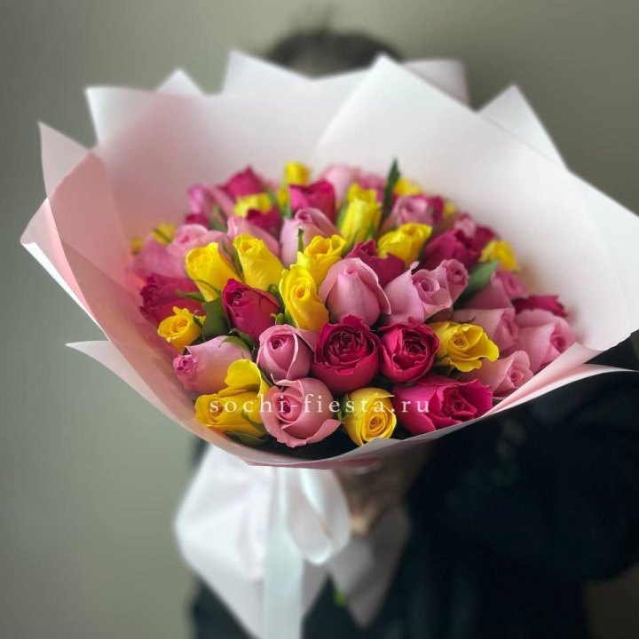 Букет из 51 розы Микс (Кения) в Архангельске