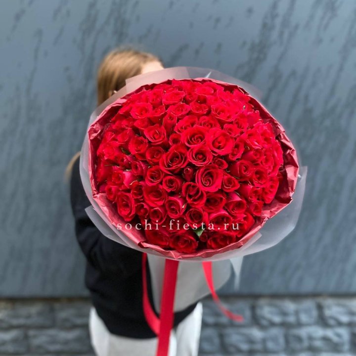 101  красная кенийская роза  в Архангельске