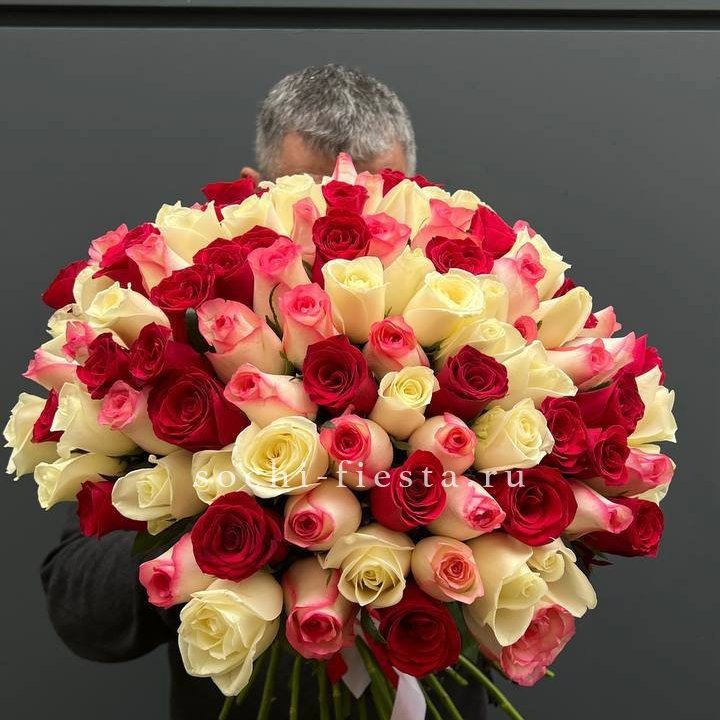 101 разноцветная роза "Джули" в Архангельске