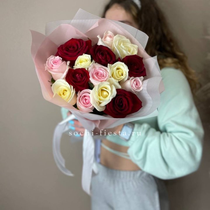 15 роз "Карусель" в Архангельске