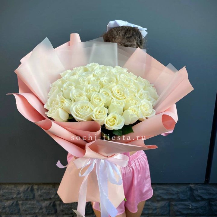 35 белых роз в Архангельске