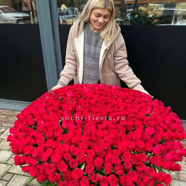 501 красная роза в корзине в Архангельске