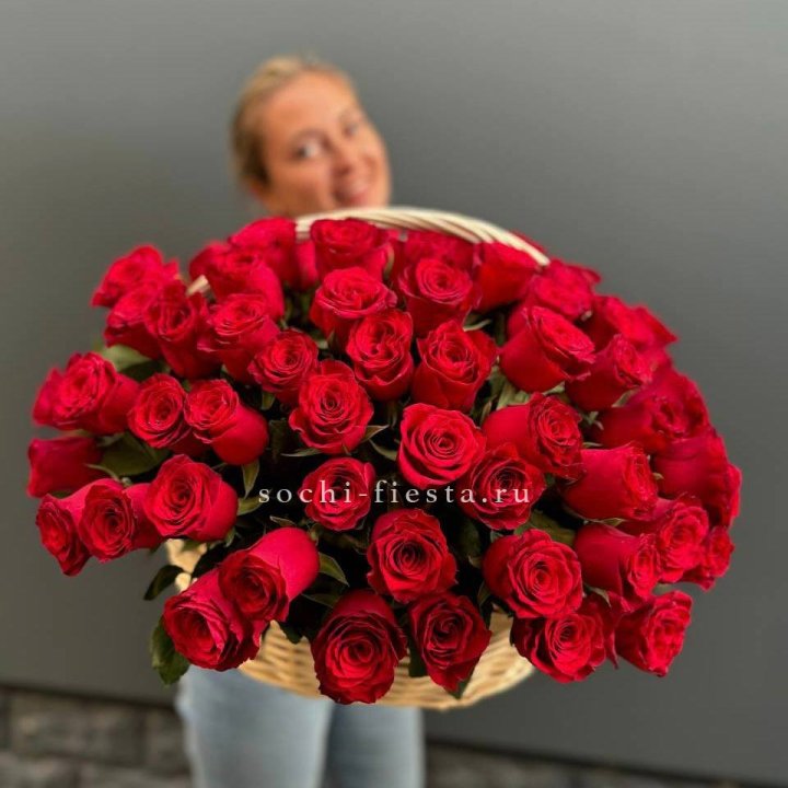 101 красная роза в корзине   в Архангельске