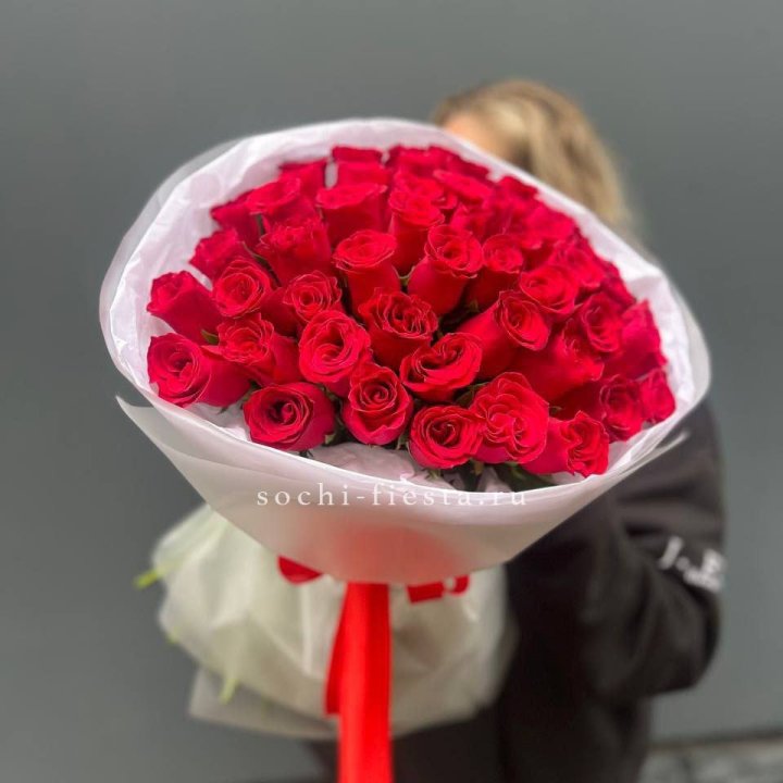55 красных роз "Амелия" в Архангельске