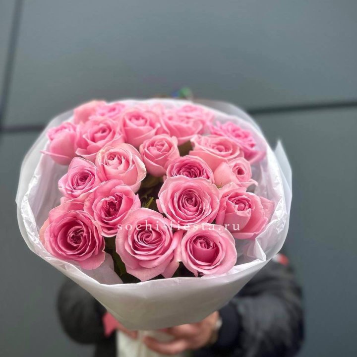21 Розовая роза в белом в Архангельске