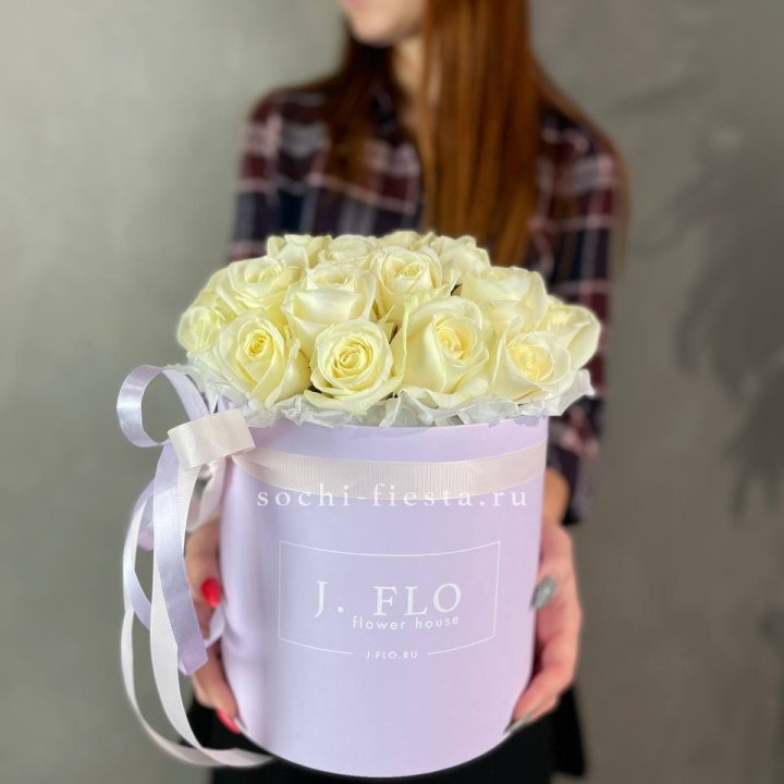 25 роз в цилиндре  в Архангельске