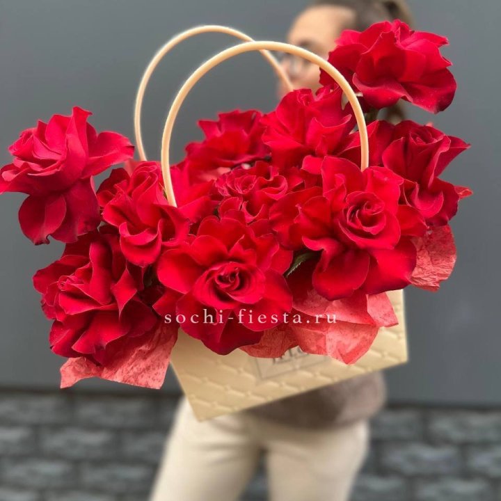 Французские розы в сумочке в Архангельске