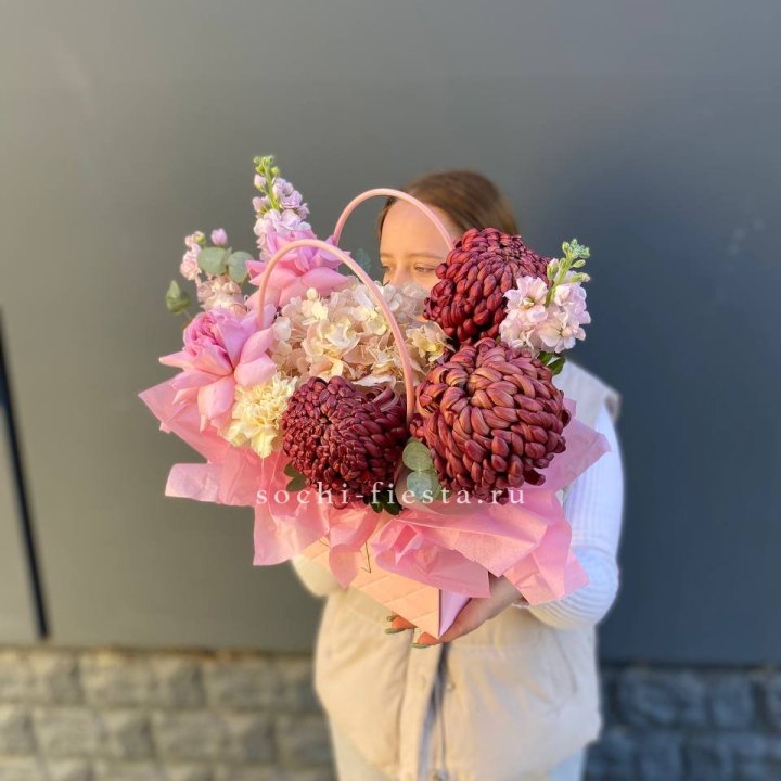 Сумочка нежная с бигуди в Архангельске