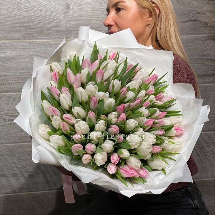 101 тюльпан нежный микс в Архангельске
