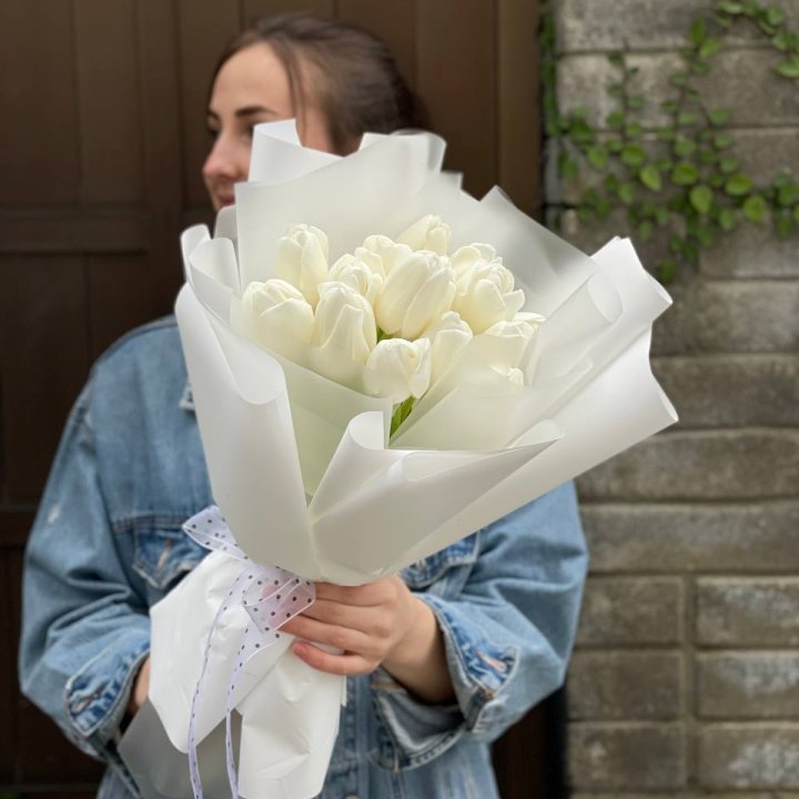 Букет белоснежных тюльпанов в Архангельске
